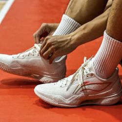 The Li-Ning Liren 5 V - Golden Sabers
