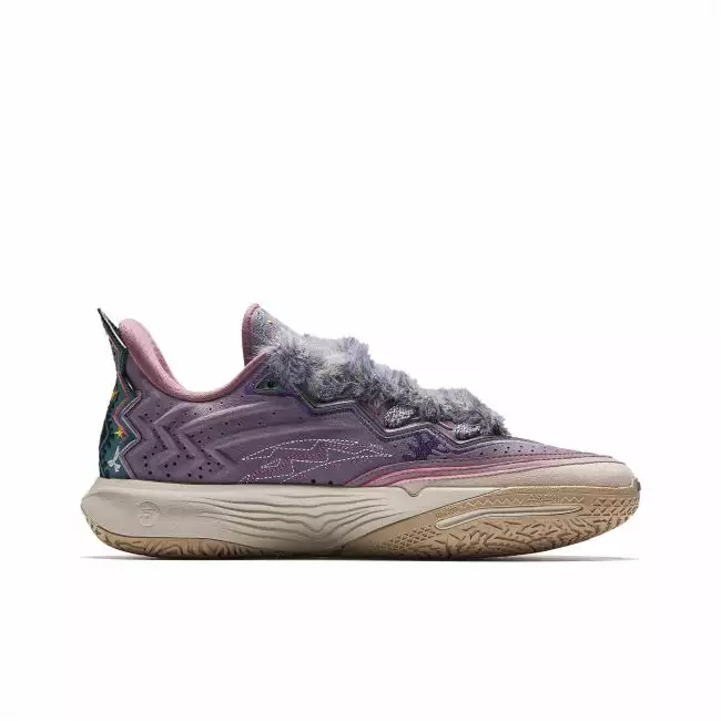 Kyrie Irving x Anta KAI 2 - Artist on Court Kyrie Irving x Anta KAI 2 - Artist on Court