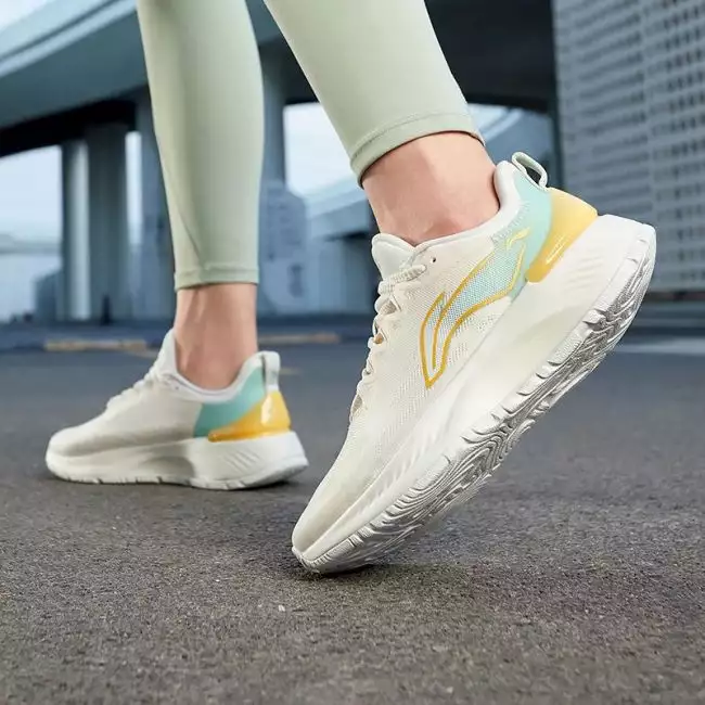 高感度ショップで2023年売れたブランド Li-Ning Shoes Running Women's Element Ying Yue サロペット・オーバーオール・オールインワン