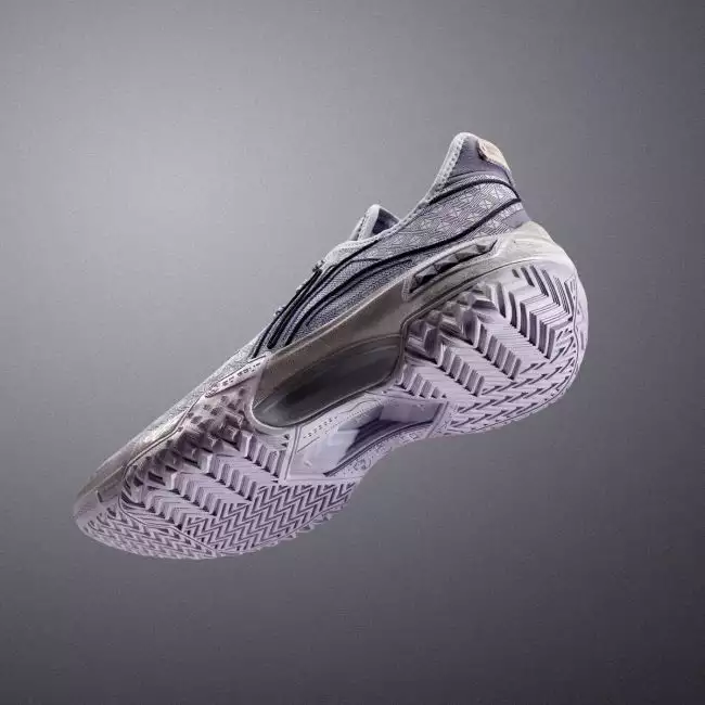 Li Ning Jie Ao Low 