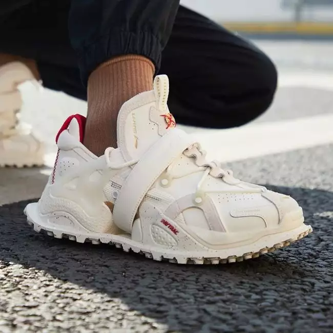 Li-Ning Titan Halo - Rich Everyday