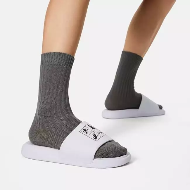 lnlnページ Li Ning LN Unisex Trend Sliders