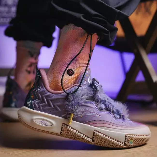 Kyrie Irving x Anta KAI 2 - Artist on Court