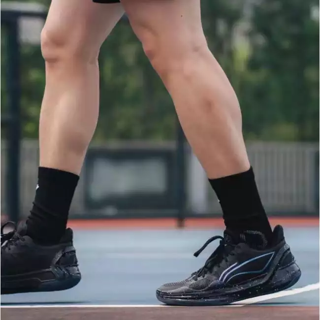 Li Ning Liren 4 IV V2 - Black Obsidian Li Ning Liren 4 IV V2 - Black Obsidian