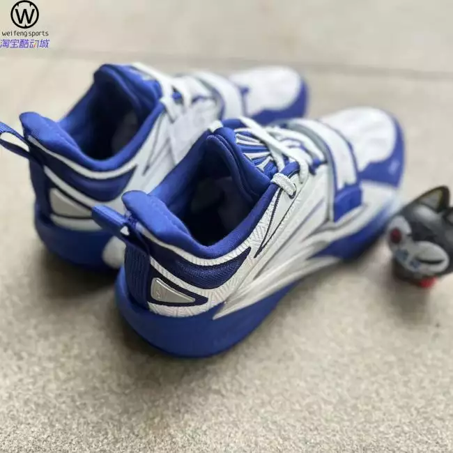 激安アウトレット通販 Kyrie Irving X ANTA KAI 1 - Duke University 11 シューズ(男性用)
